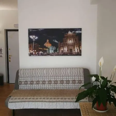 Black & White Apartment